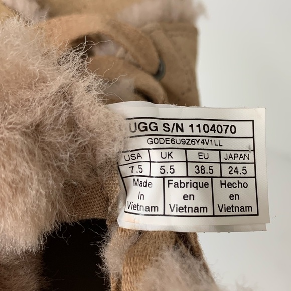 UGG Women’s Beven High Top Sneaker Boot - Picture 9 of 13